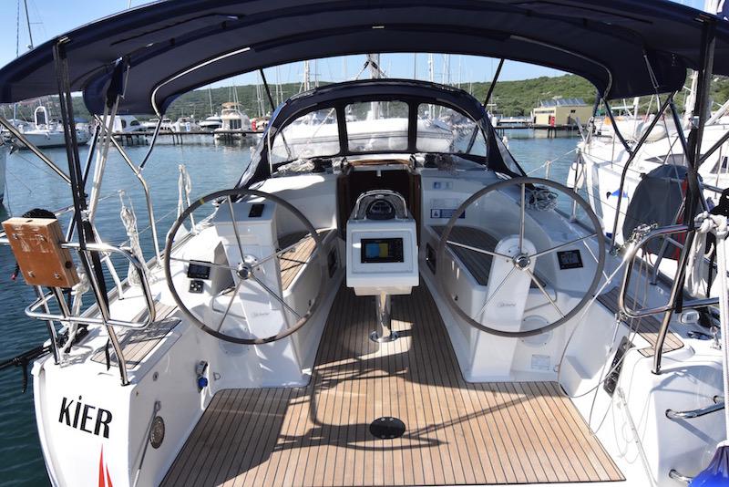 Book yachts online - sailboat - Bavaria Cruiser 34 - KIER - rent