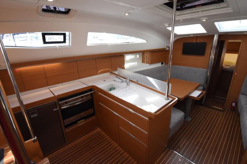 Book yachts online - sailboat - Elan 45 Impression - TWILIGHT  - rent