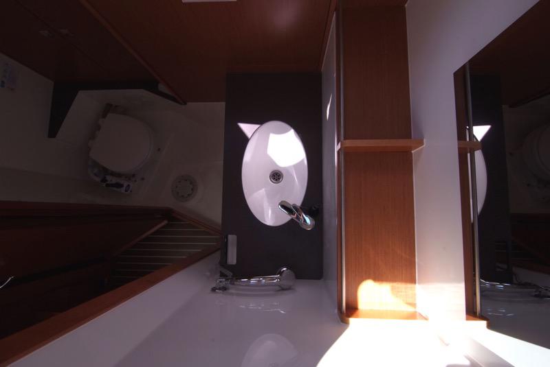 Book yachts online - sailboat - Bavaria Cruiser 37 - DORI  - rent