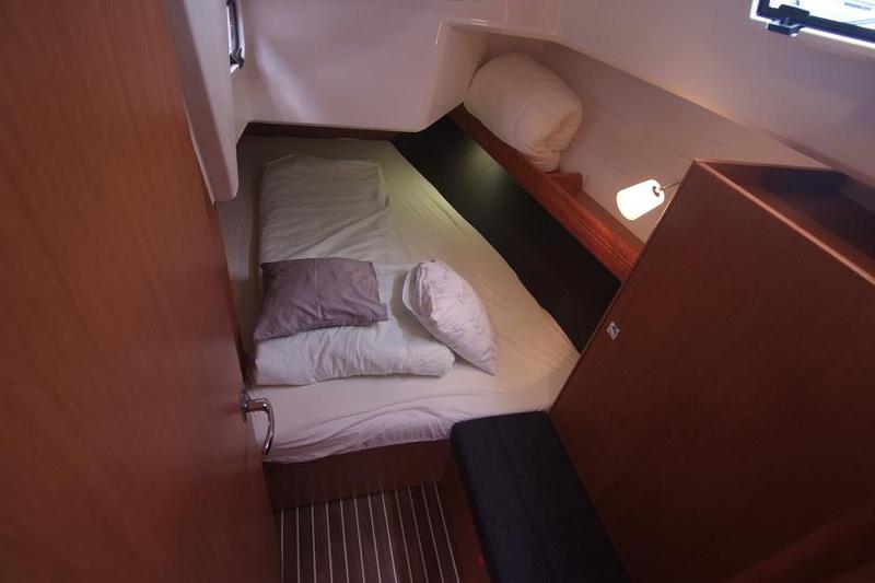 Book yachts online - sailboat - Bavaria Cruiser 37 - BURA  - rent