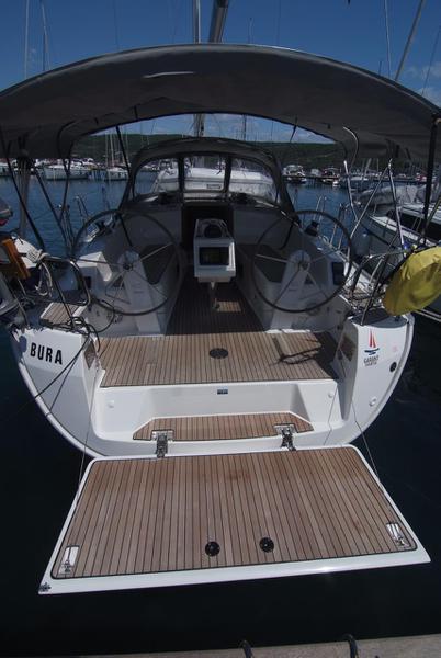 Book yachts online - sailboat - Bavaria Cruiser 37 - BURA  - rent