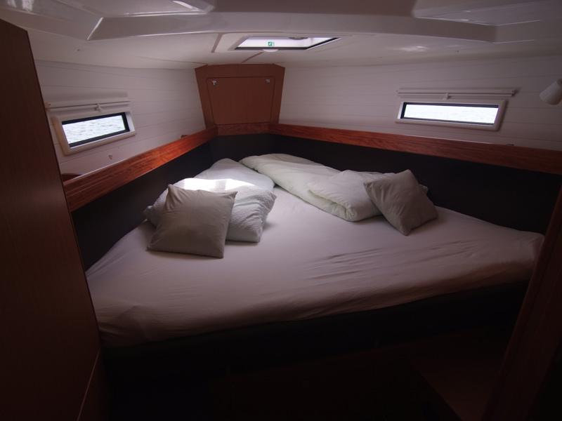 Book yachts online - sailboat - Bavaria Cruiser 41 - LEVANT - rent