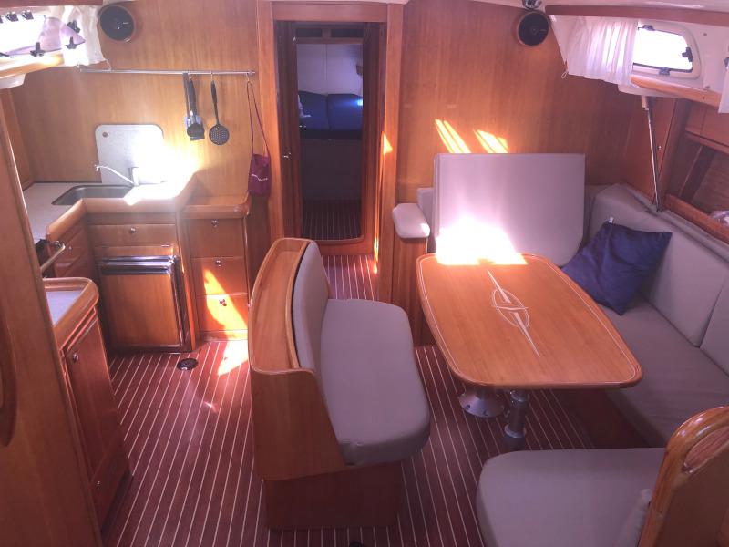 Book yachts online - sailboat - Bavaria 46 Cruiser - Karma - rent