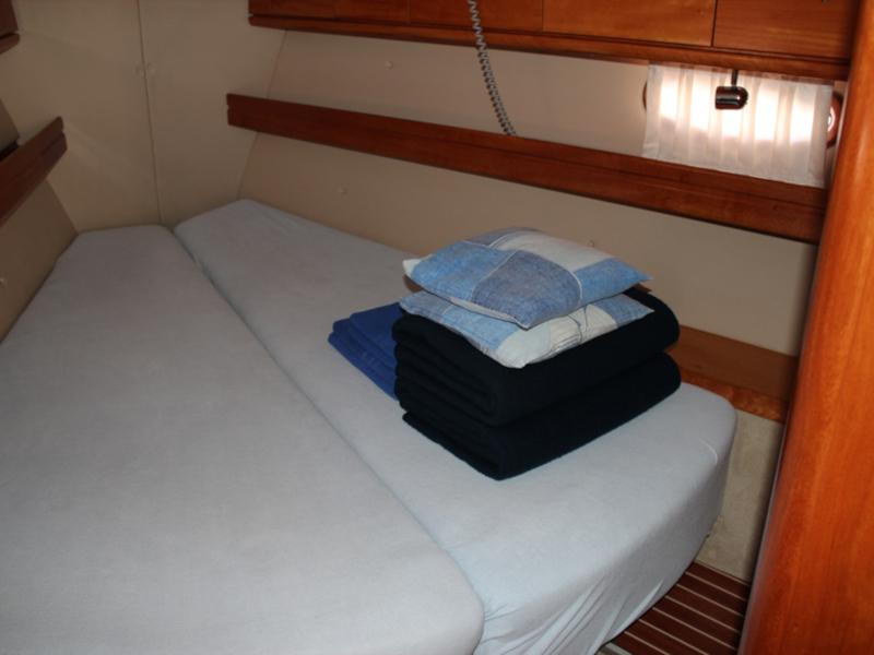 Book yachts online - sailboat - Bavaria 46 Cruiser - Thetis - rent