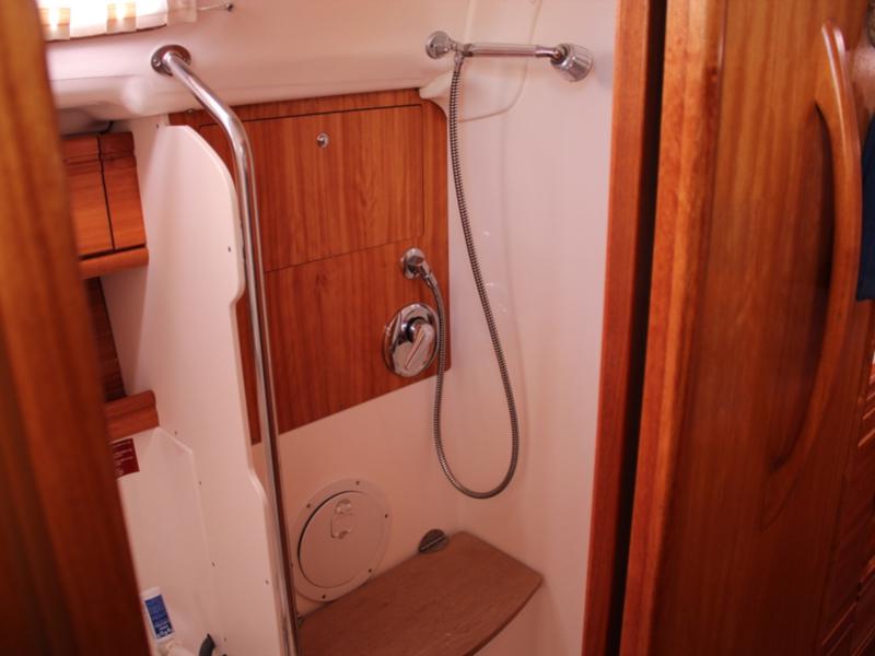 Book yachts online - sailboat - Bavaria 46 Cruiser - Thetis - rent