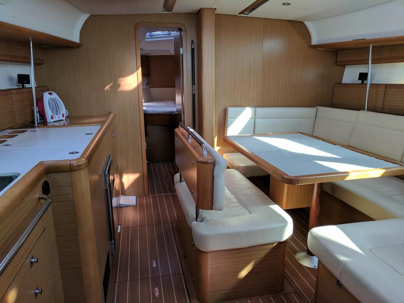 Book yachts online - sailboat - Sun Odyssey 44 i - Gabriella - rent