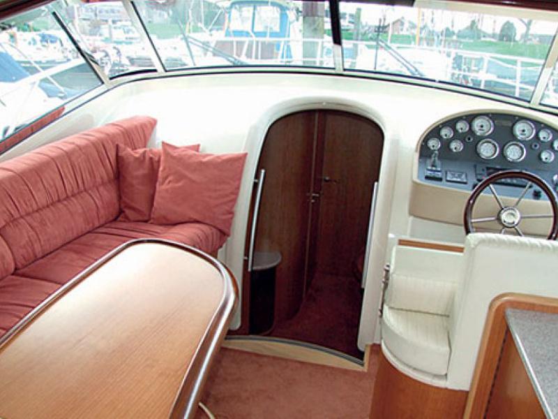 Book yachts online - motorboat - Catcruiser 45 - Lav Boat - rent