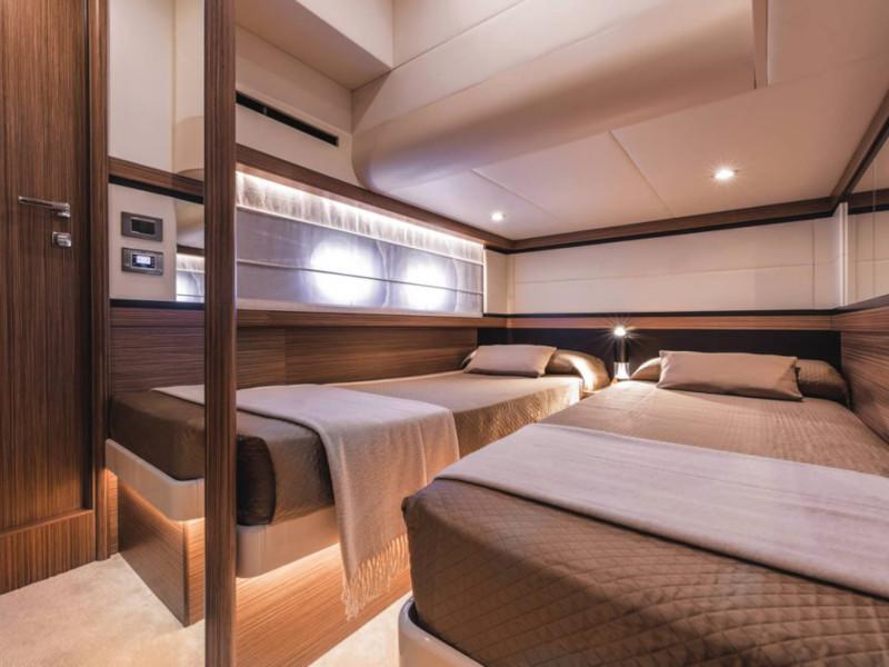 Book yachts online - motorboat - Absolute 50 Fly - Acrobat - rent