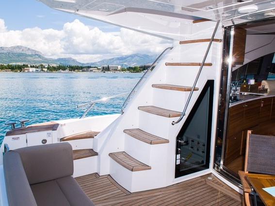 Book yachts online - motorboat - Sealine T 50 - Maja 2 - rent