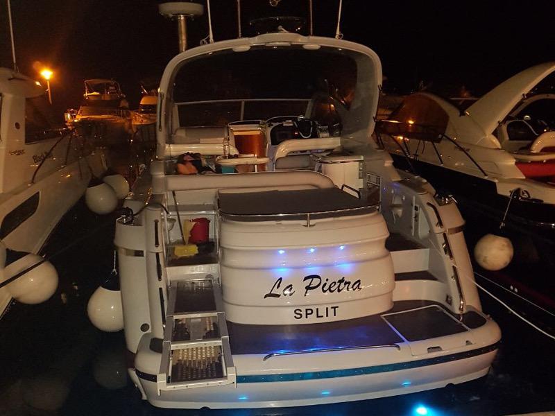 Book yachts online - motorboat - Fairline Targa 48 - La Pietra - rent