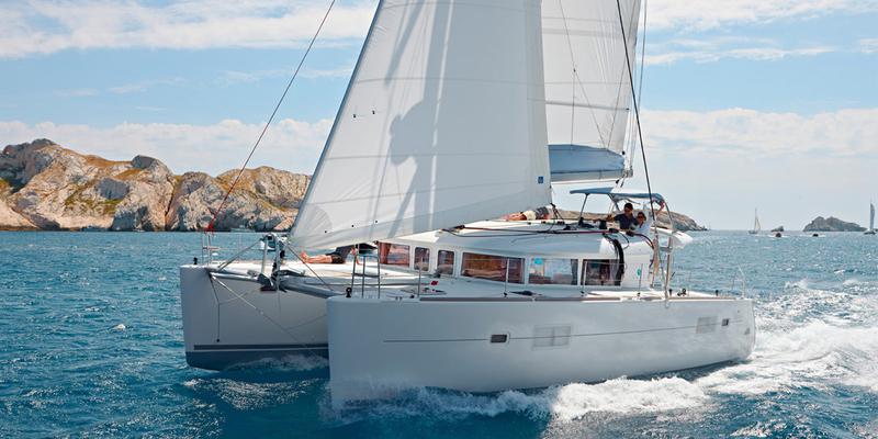 Book yachts online - catamaran - Lagoon 400 S2 - Esmeralda - rent