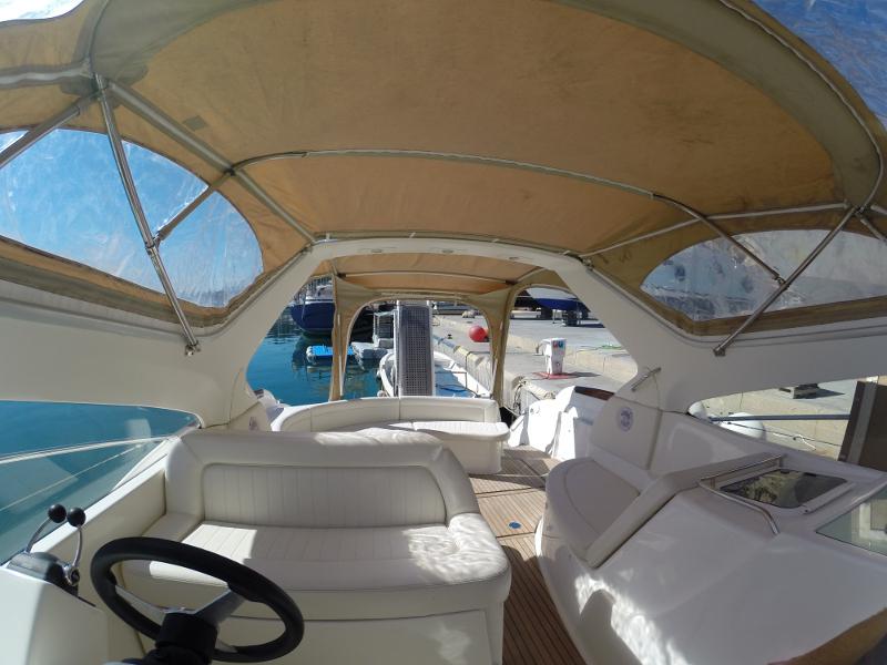 Book yachts online - motorboat - Prestige 34 - GOA 4 - rent