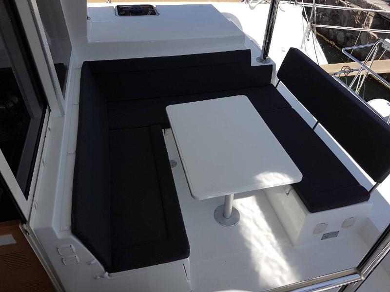 Book yachts online - catamaran - Lagoon 400Lagoon 400 - Meropi - rent