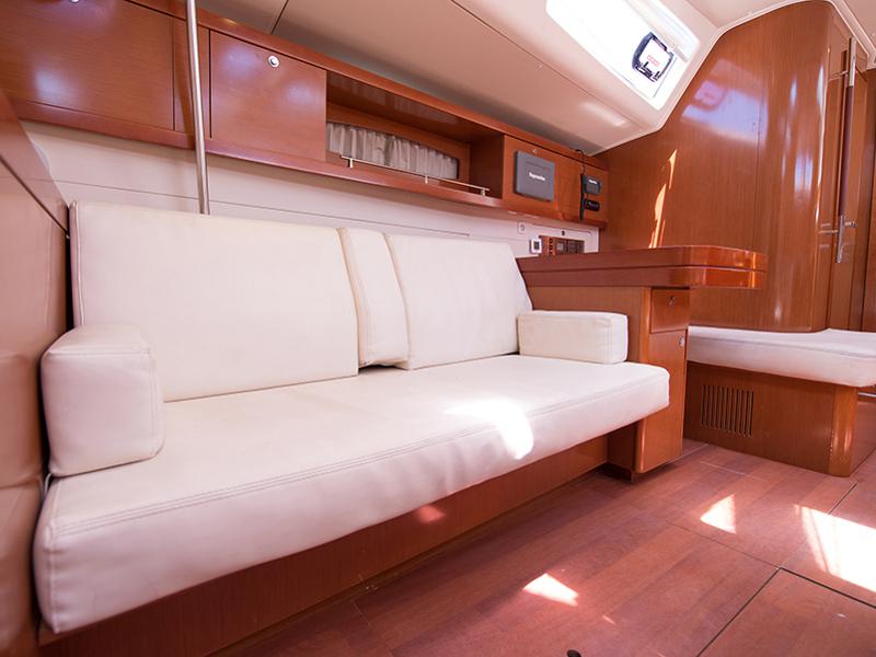 Book yachts online - sailboat - Oceanis 54 - Chill Out - rent