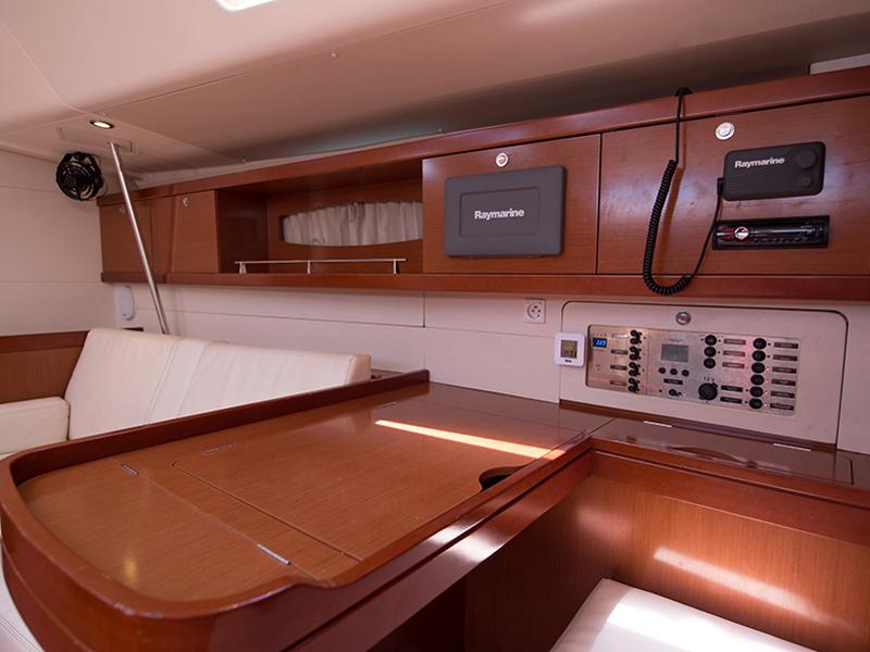Book yachts online - sailboat - Oceanis 54 - Chill Out - rent
