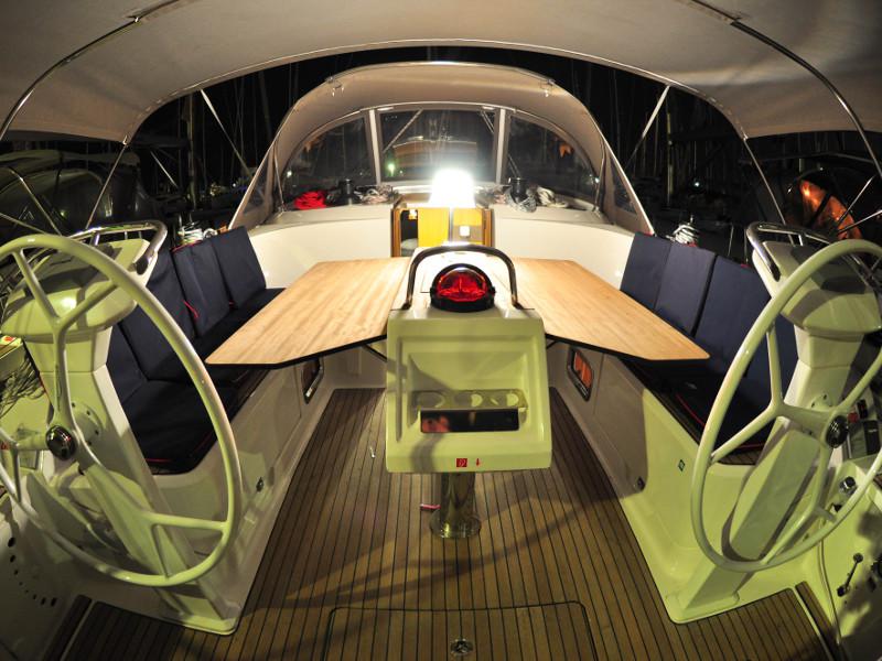 Book yachts online - sailboat - Bavaria  42 Cruiser - Melia - rent