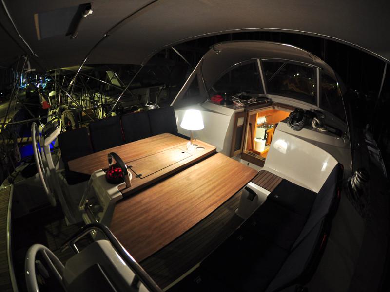 Book yachts online - sailboat - Bavaria  42 Cruiser - Melia - rent