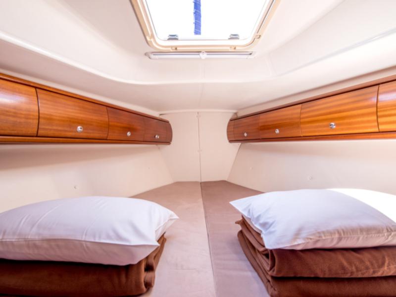 Book yachts online - sailboat - Bavaria 38 - Arcturos - rent