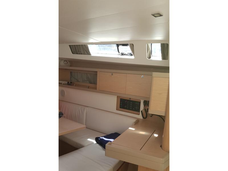 Book yachts online - sailboat - Oceanis 45 - Senza Pensieri III - rent