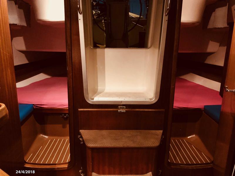 Book yachts online - sailboat - Bavaria 38 - Oniro - rent