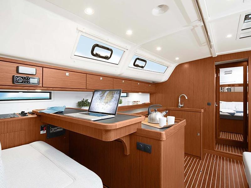 Book yachts online - sailboat - Bavaria Cruiser  51 - Skyfall - rent