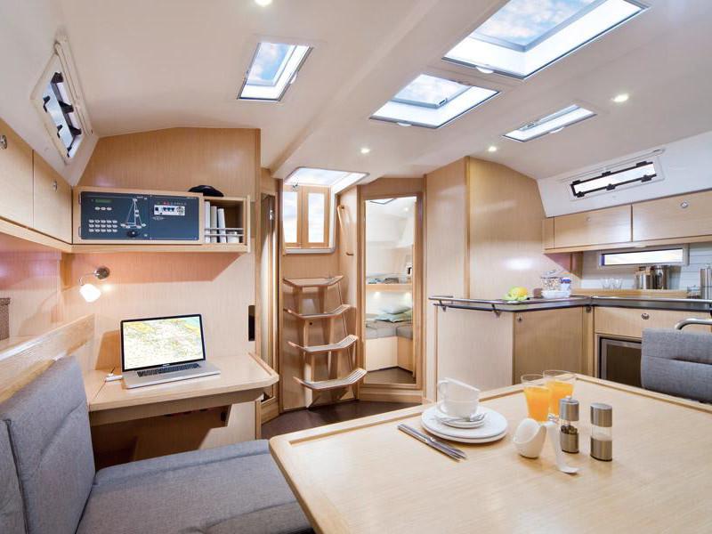 Book yachts online - sailboat - Bavaria Cruiser 45 - Chiara F. - rent