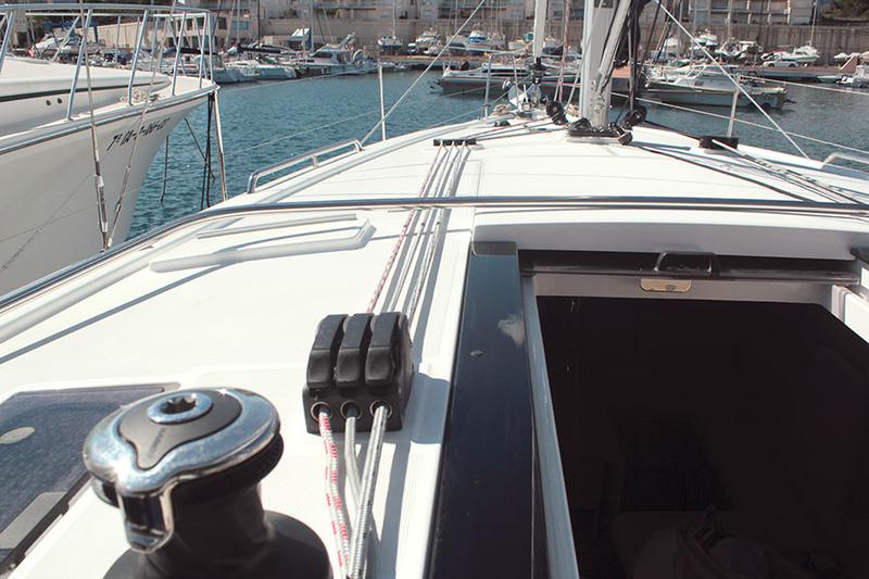 Book yachts online - sailboat - Oceanis 41.1 (2 Heads) - UNDER PRESSURE - rent
