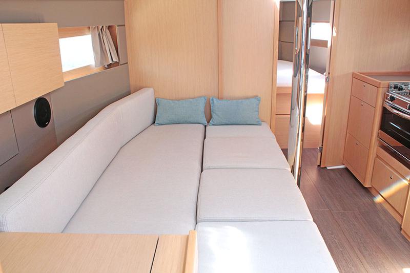 Book yachts online - sailboat - Oceanis 38.1 - BOHEMIAN RHAPSODY - rent