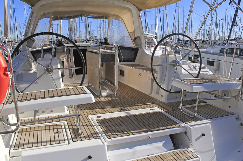 Book yachts online - sailboat - Oceanis 41.1 (2 Heads) - Oeanis 41.1 Estartit - rent