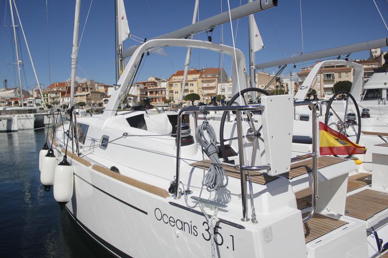 Book yachts online - sailboat - Oceanis 35.1 - LLAMPUGA - rent