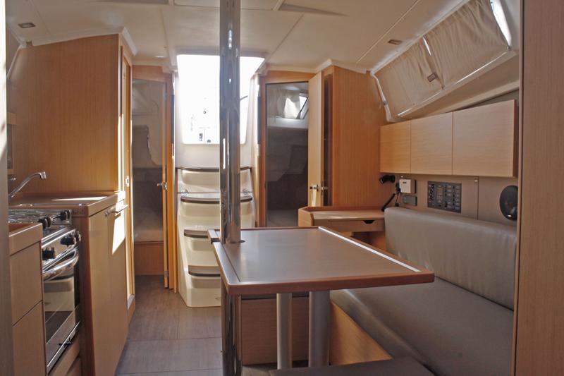 Book yachts online - sailboat - Oceanis 35.1 - LLAMPUGA - rent