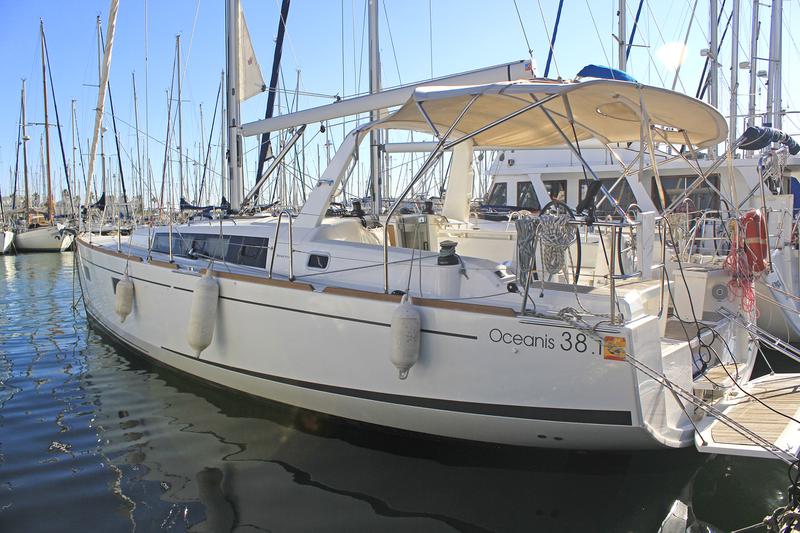 Book yachts online - sailboat - Oceanis 38.1 - NEW BOAT 2022 - rent