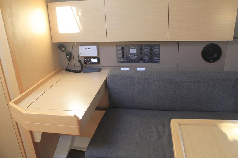 Book yachts online - sailboat - Oceanis 38.1 - NEW BOAT 2022 - rent