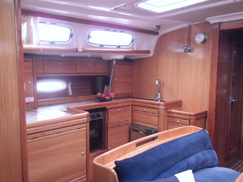 Book yachts online - sailboat - Bavaria 46 Cruiser - Argonaytis - rent