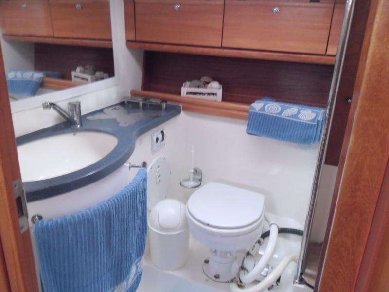 Book yachts online - sailboat - Bavaria 46 Cruiser - Argonaytis - rent