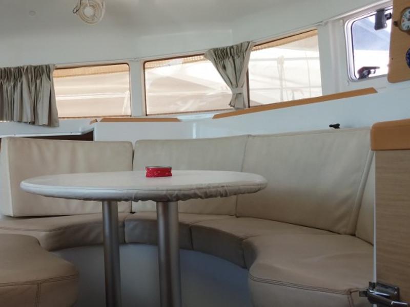 Book yachts online - catamaran - Lagoon 380 - Oh Darling - rent