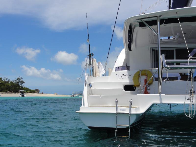 Book yachts online - catamaran - Leopard 44 - Pazzona - rent