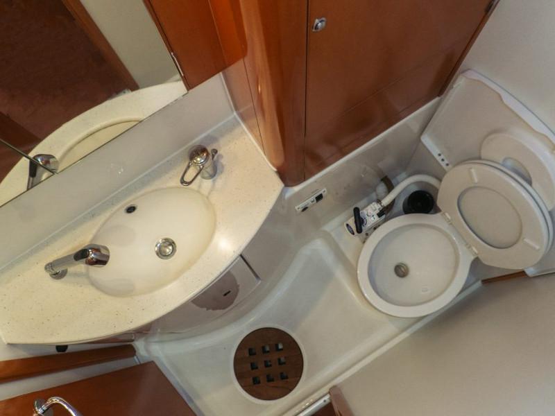 Book yachts online - catamaran - Lagoon 440 - Futuna Lua - rent