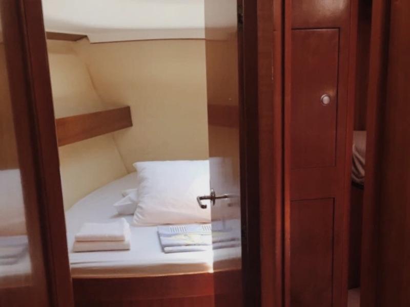 Book yachts online - sailboat - Salona 45 - Mima - rent