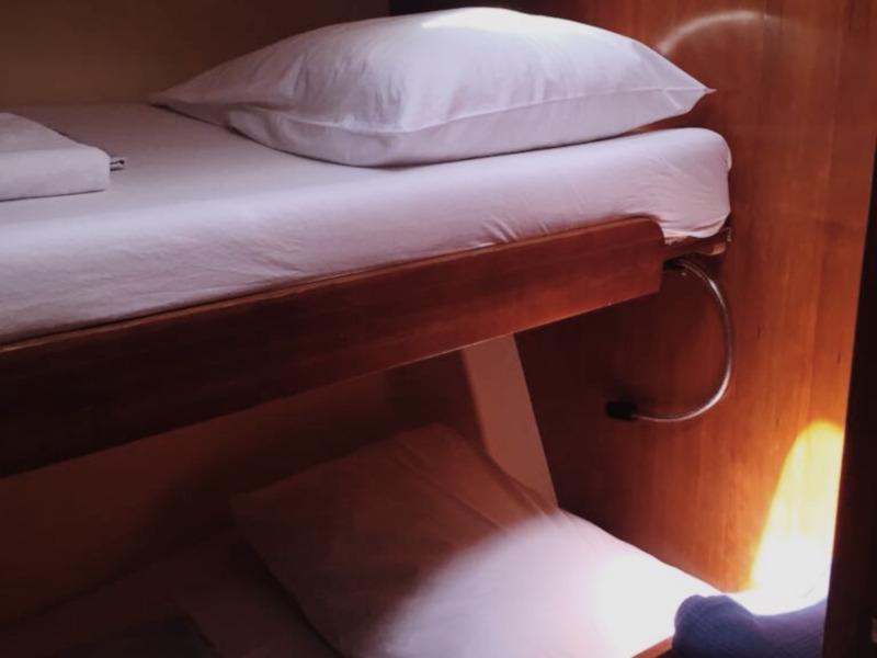 Book yachts online - sailboat - Salona 45 - Mima - rent