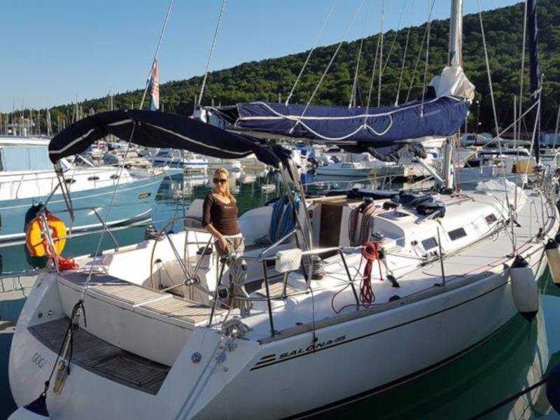 Book yachts online - sailboat - Salona 45 - Goga - rent
