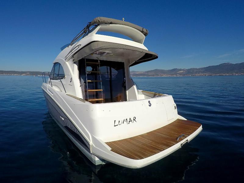 Book yachts online - motorboat - Antares 30 Fly - Lumar SeaMotion - rent