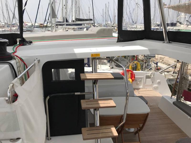 Book yachts online - catamaran - Lagoon 42 - Sonic | A/C, Gen, Water-maker, Teak stern - rent