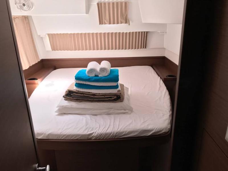 Book yachts online - catamaran - Lagoon 42 - Sonic | A/C, Gen, Water-maker, Teak stern - rent