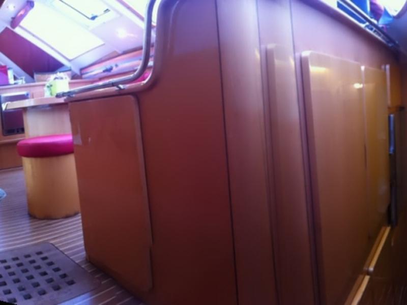 Book yachts online - catamaran - Privilege 45 - Laura - rent