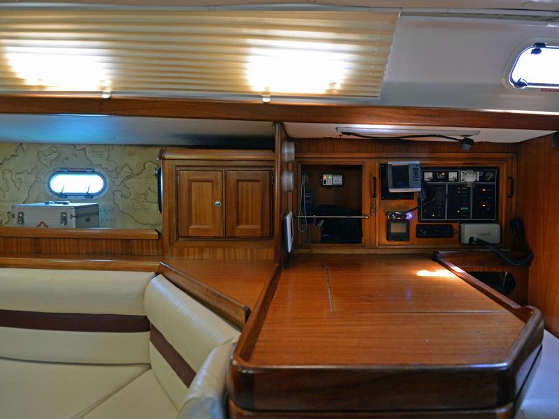 Book yachts online - sailboat - Dufour 454 Classic - Star Light - rent