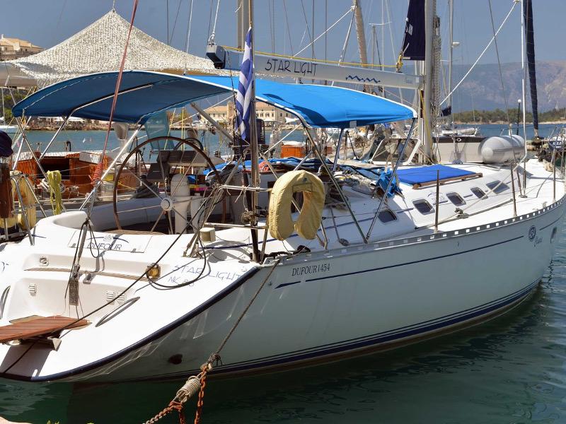 Book yachts online - sailboat - Dufour 454 Classic - Star Light - rent