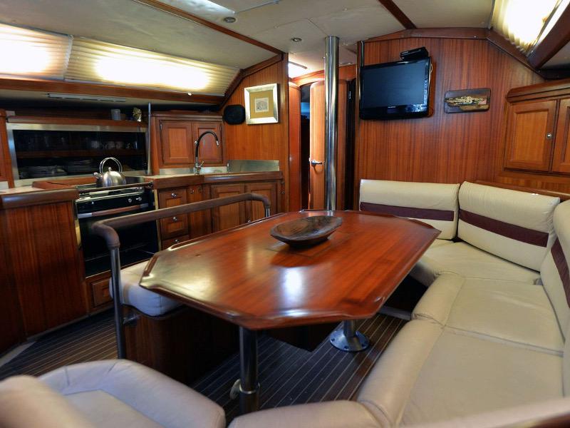 Book yachts online - sailboat - Dufour 454 Classic - Star Light - rent