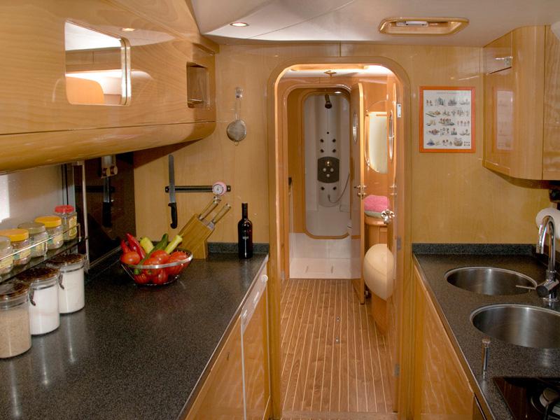 Book yachts online - catamaran - Privilege 585 - Matira - rent