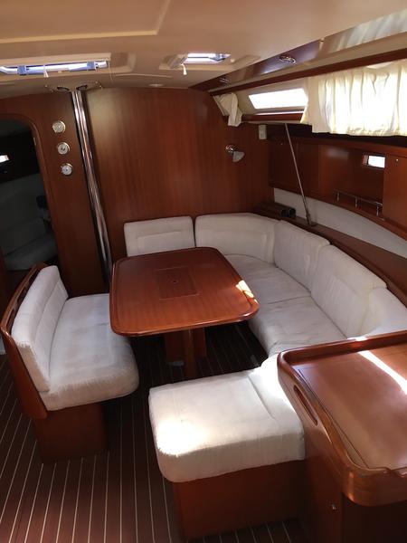 Book yachts online - sailboat - Dufour 425 - Surprise - rent